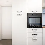 Guest house Waves - 2 Min Metro Marconi - 15 Min Colosseo - A-c & Wifi