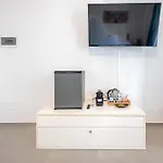 Guest house Waves - 2 Min Metro Marconi - 15 Min Colosseo - A-c & Wifi 3*
