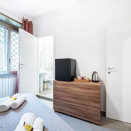Marconi Charme & - 2 Min Metro Marconi - 15 Min Colosseo - A-c & Wifi Gasthof Rom