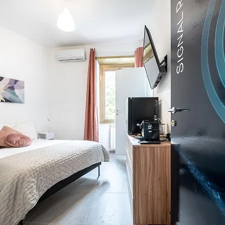 Penzion Waves - 2 Min Metro Marconi - 15 Min Colosseo - A-c & Wifi 3*